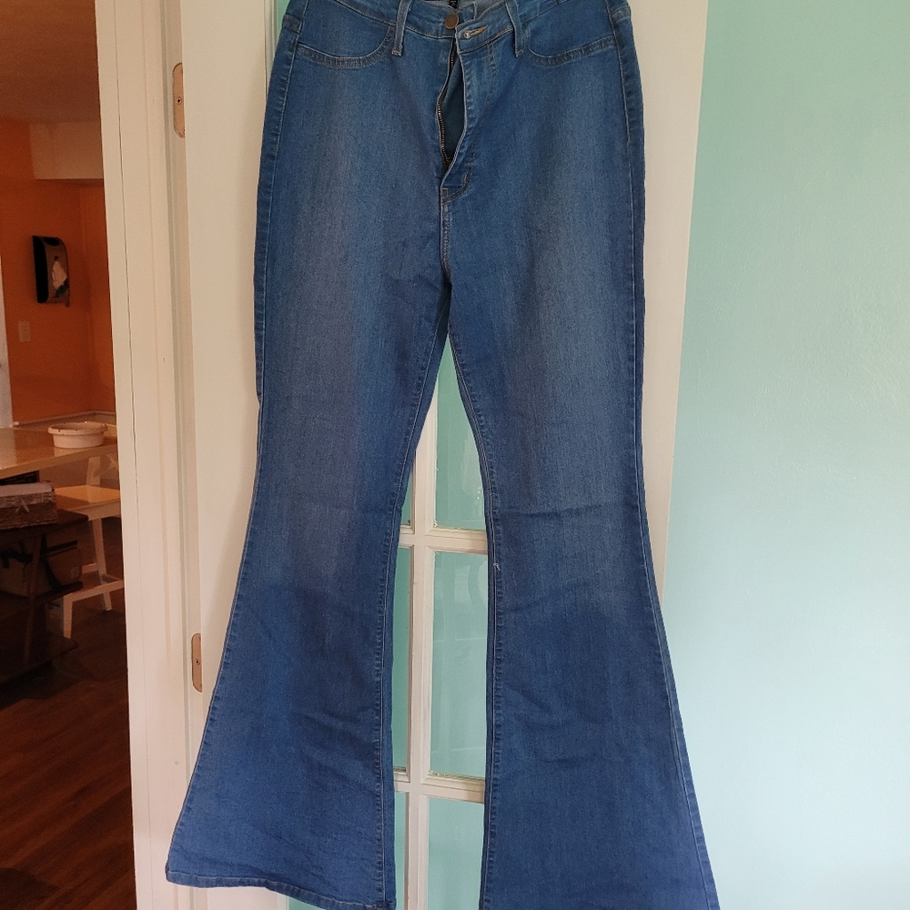 Fashion Nova bell bottom jeans